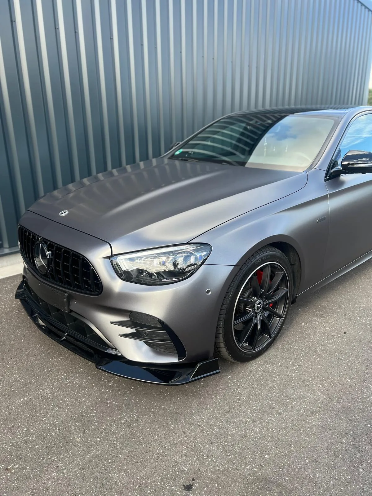 Vollfolierung Mercedes E-Klasse Satin